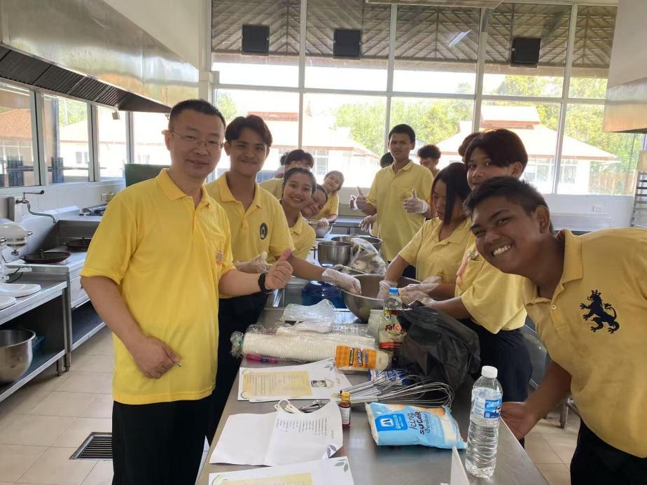 青岛酒店管理职业技术学院：泰国苏梅岛，播下鲁菜的种子