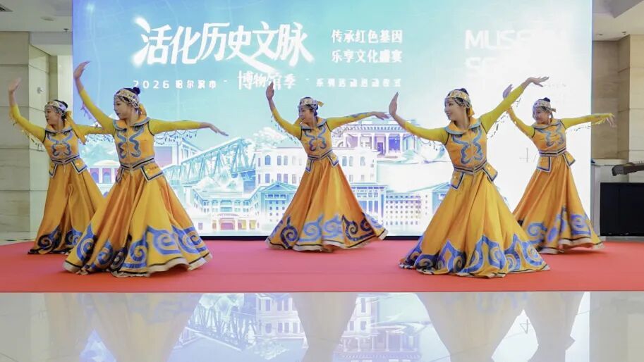 （蒙古舞‌《白马》）