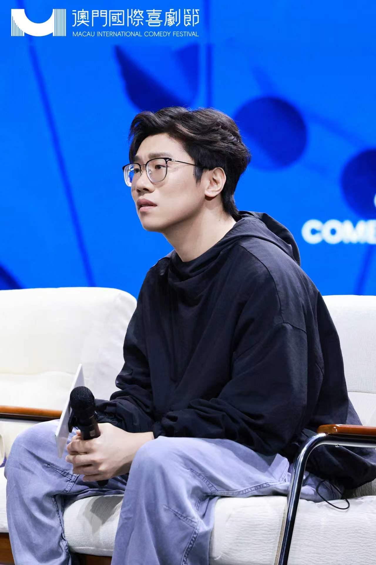 第三届澳门国际喜剧节圆满落幕 “笑是解药”点亮琴澳两地 闭幕论坛激辩喜剧未来(图3) 第三届澳门国际喜剧节圆满落幕 “笑是解药”点亮琴澳两地 闭幕论坛激辩喜剧未来(图3)