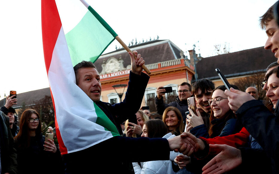 毛焦尔举行竞选活动