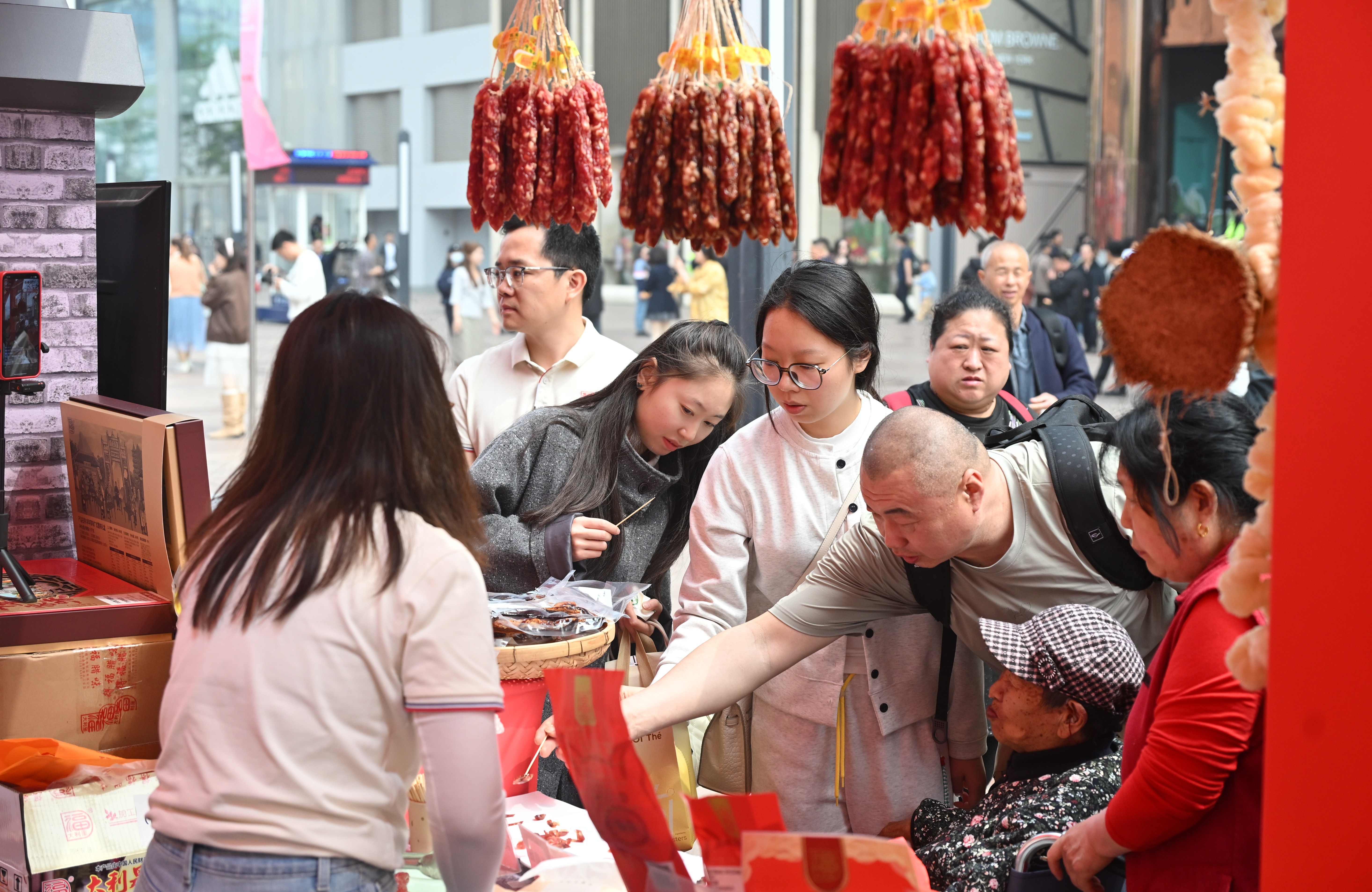 65家企业携400余款产品亮相王府井 中山百货进北京活动启幕