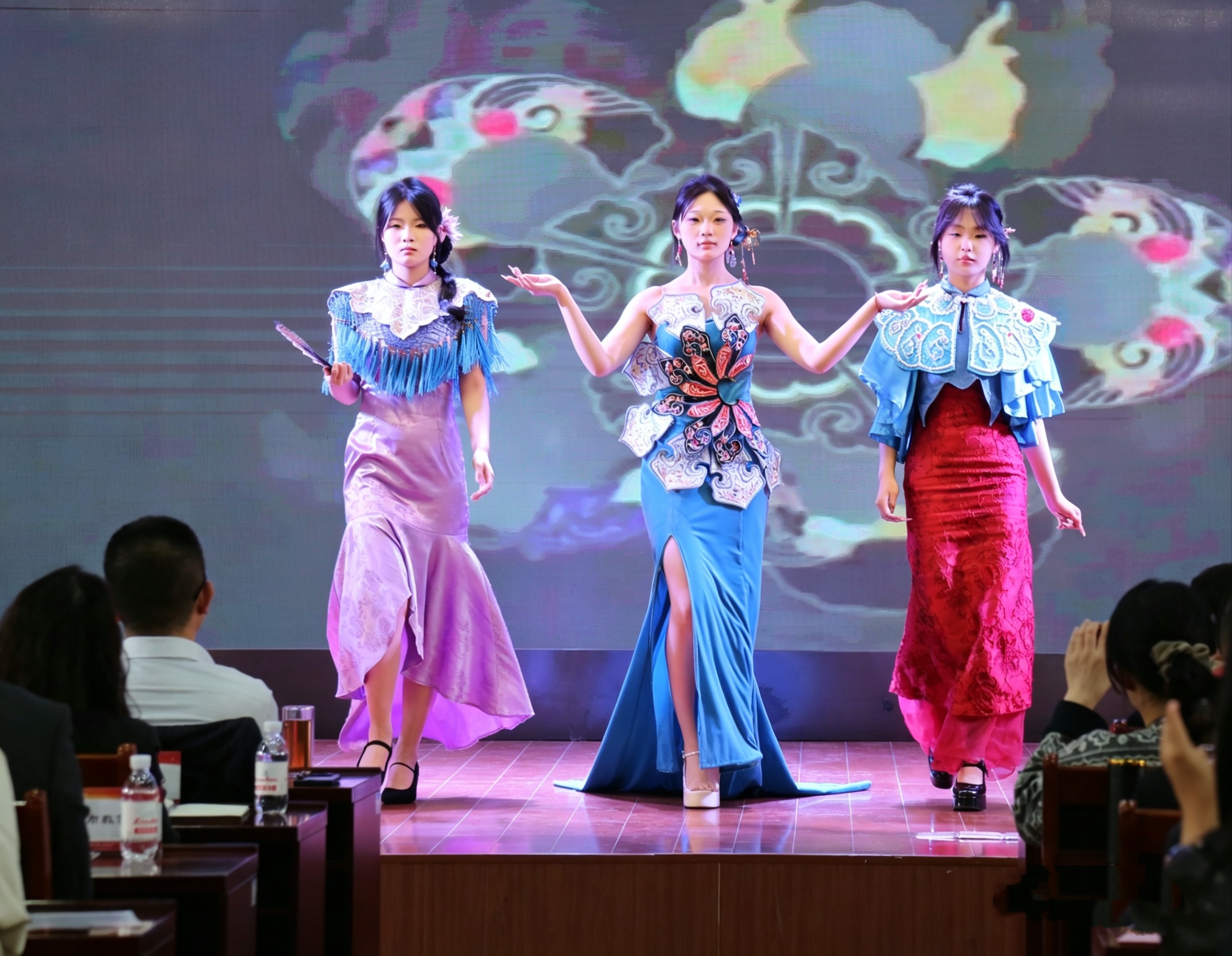 即墨市第二职业中等专业学校分享《和谐育人&middot;实践铸魂——中职思政“双堂联动”模式的深度探索与体系化实践》