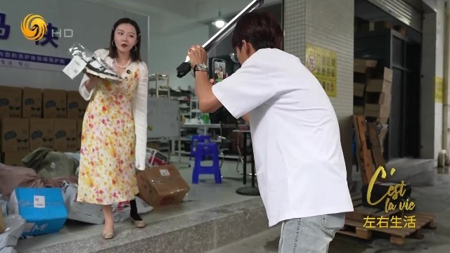 独臂单腿女孩“翁右右”：人生没有如果，总去想只会让自己痛苦