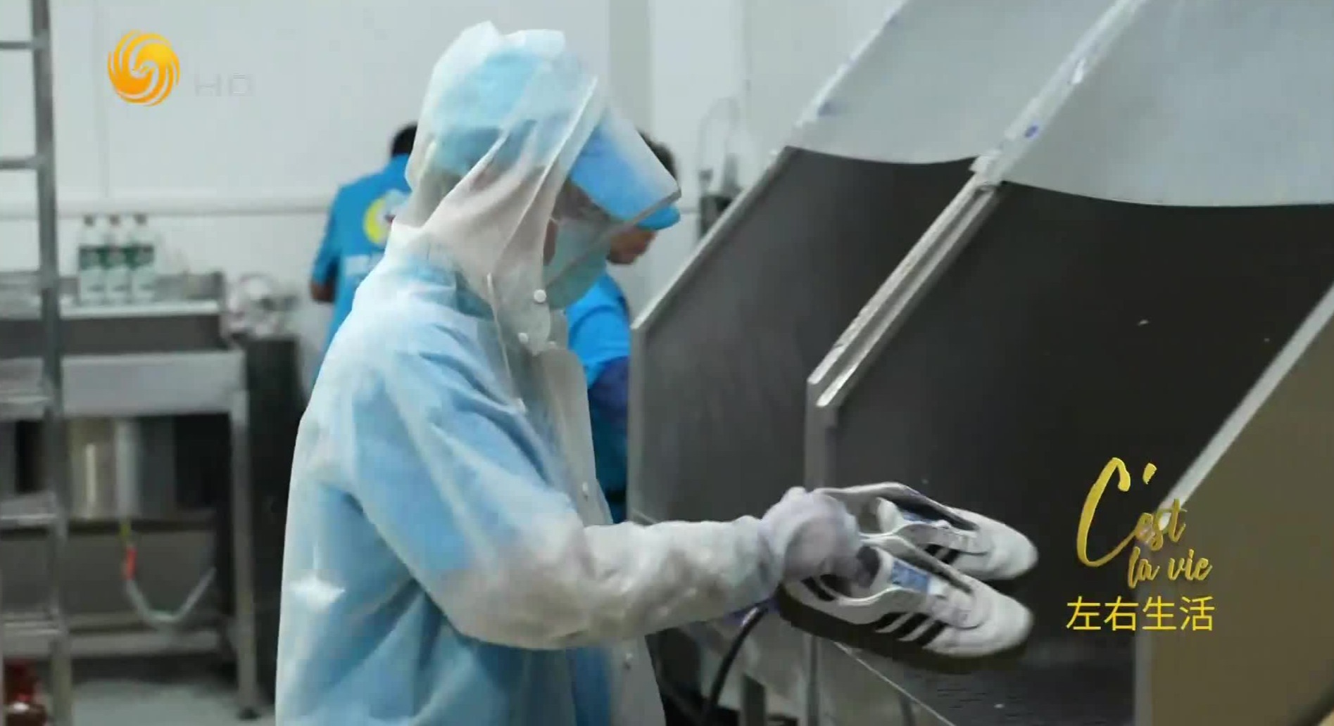 翁忻怡招收残障人士，创办线上洗鞋工厂：不是做公益，每个人都有他的价值