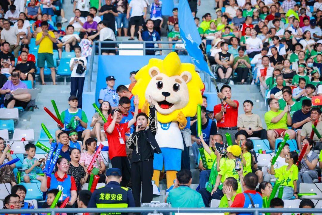新华保险助力首届“琼超”总决赛圆满收官！(图5)