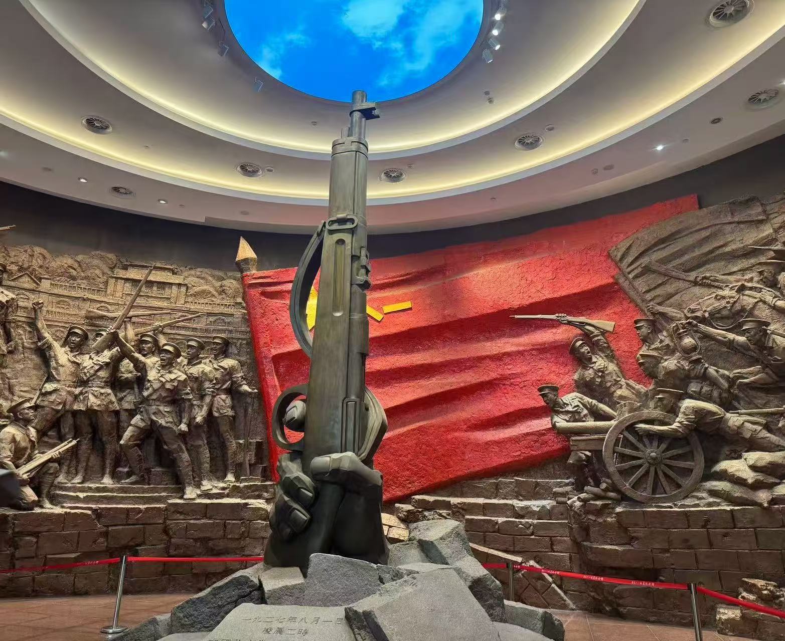 网络名人齐聚英雄城 共探中国式现代化的“南昌”脉动