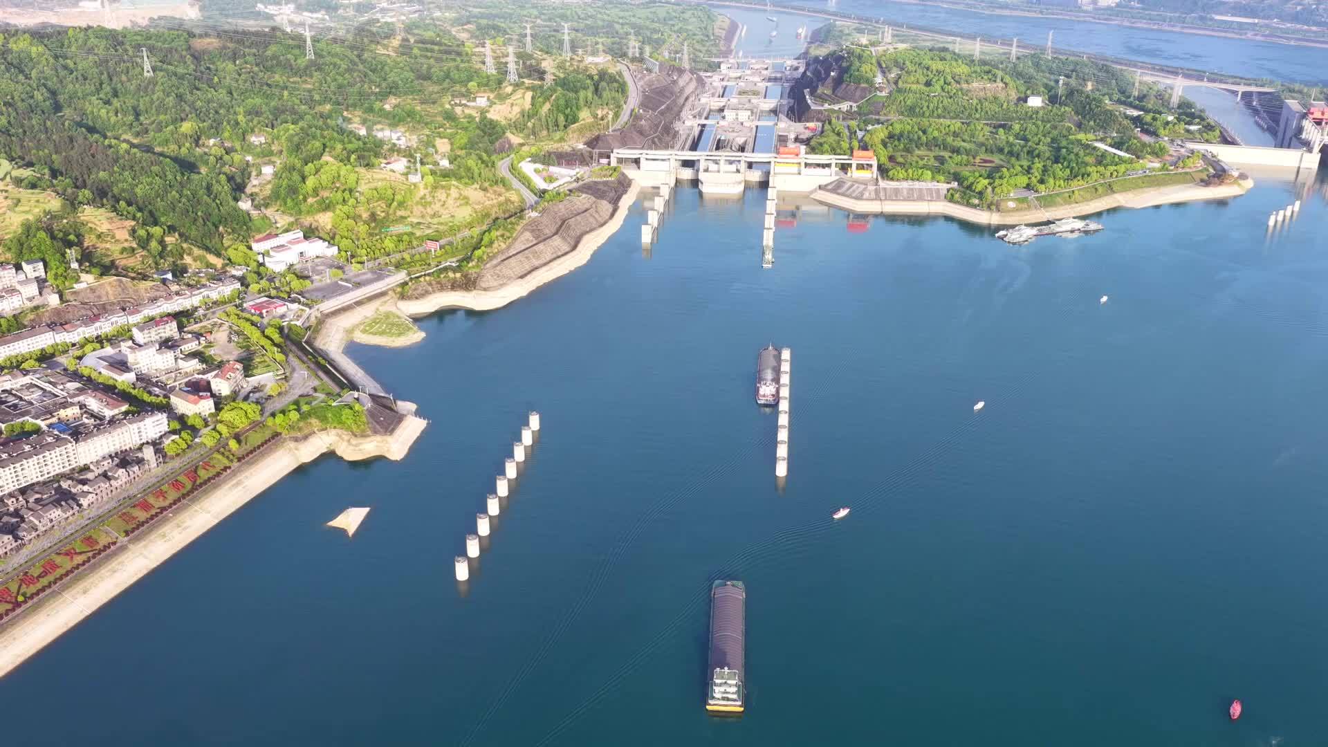 三峡南线船闸完成检修正式恢复通航