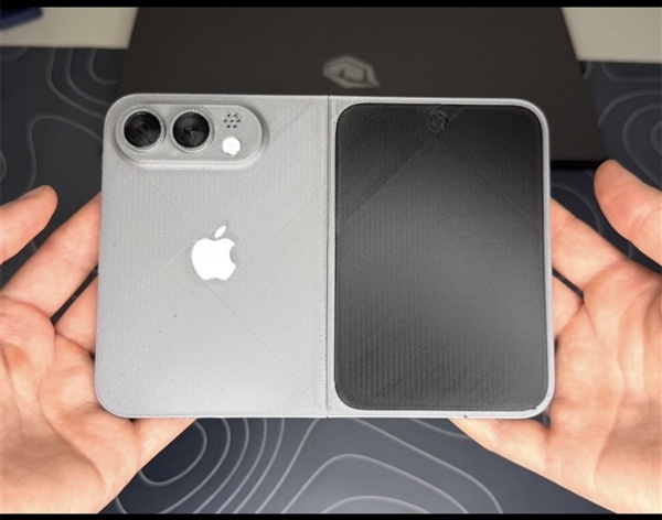 苹果首款折叠屏外观实锤！iPhone Fold最终版设计揭晓：再无悬念