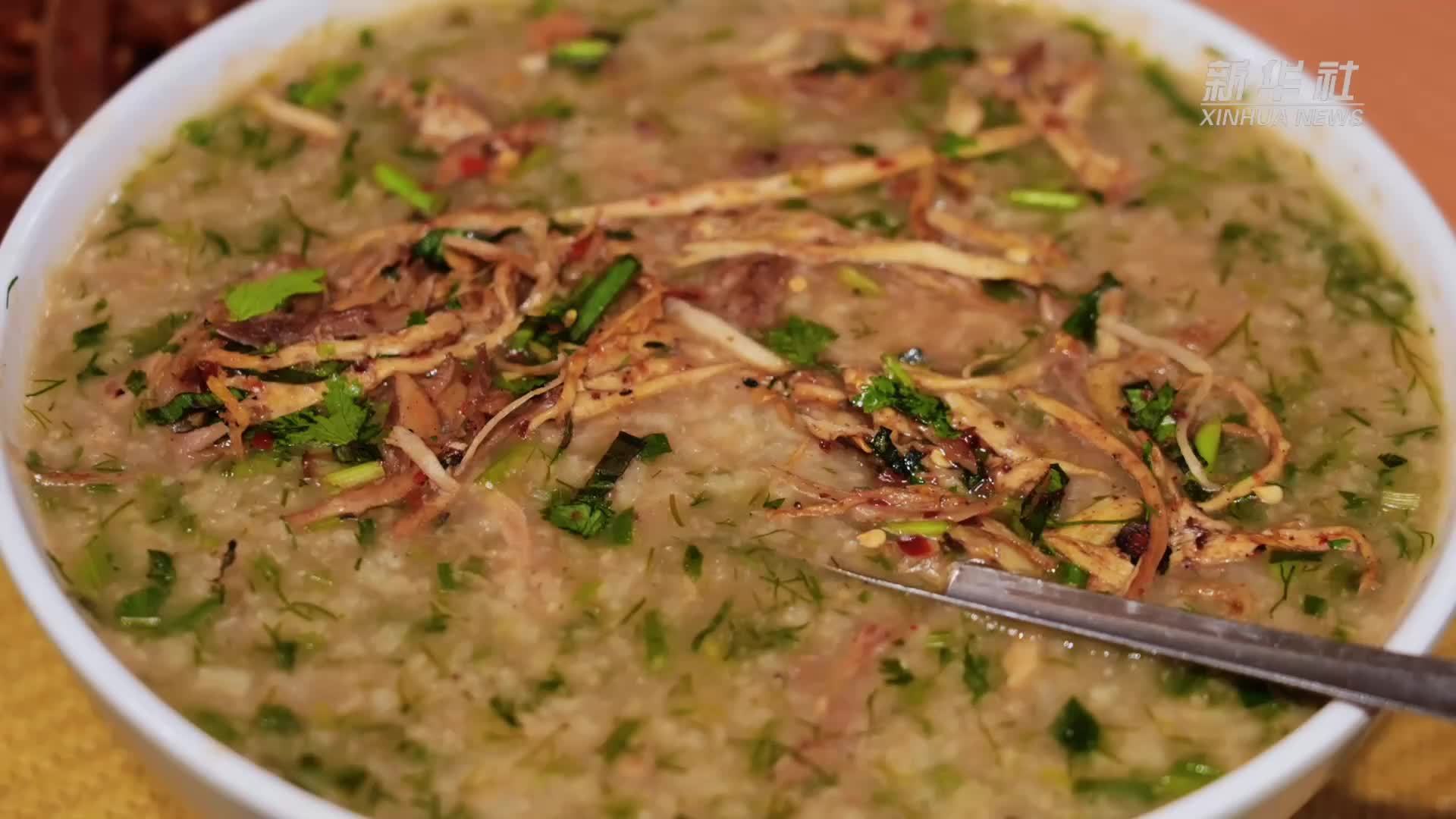 到云南西盟 品味民族特色长桌宴