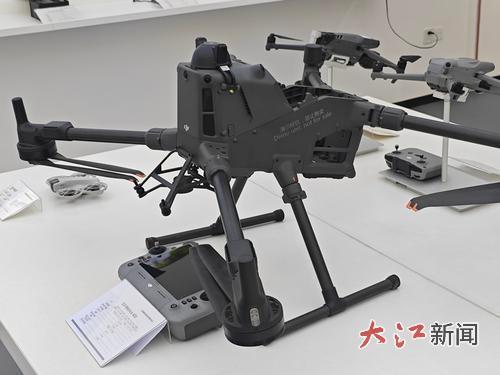 “空中未来”无人机模型（图片由本报全媒体记者刘宇歆摄）