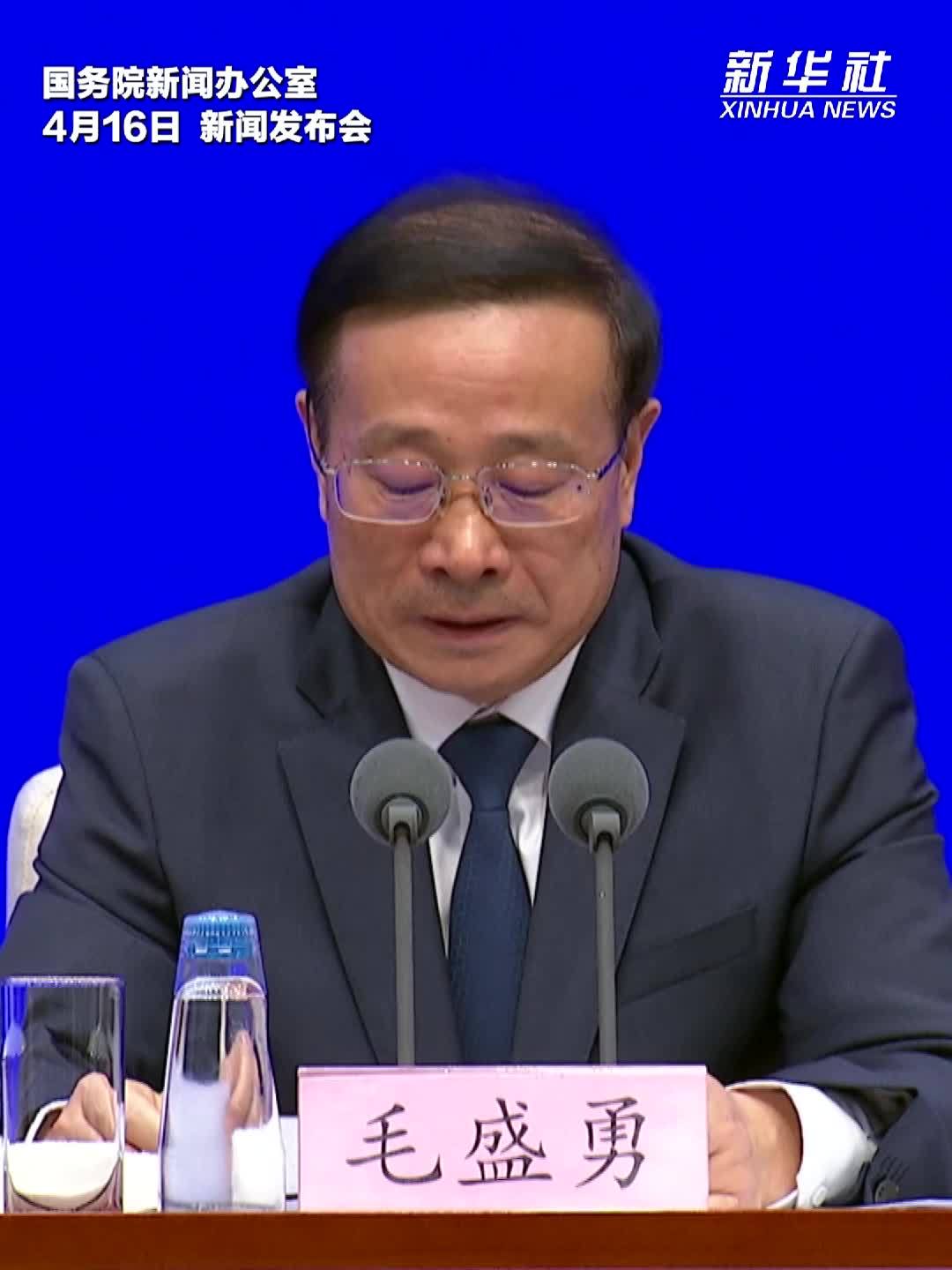 一季度社会消费品零售总额接近13万亿元