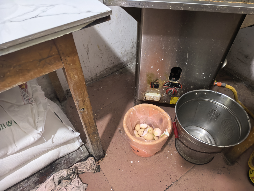 鹰潭发布网络餐饮“黑榜” 刘文祥麻辣烫外卖店铺被曝光