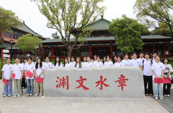 南昌师范学院师生走进豫章书院开展新时代文明实践活动