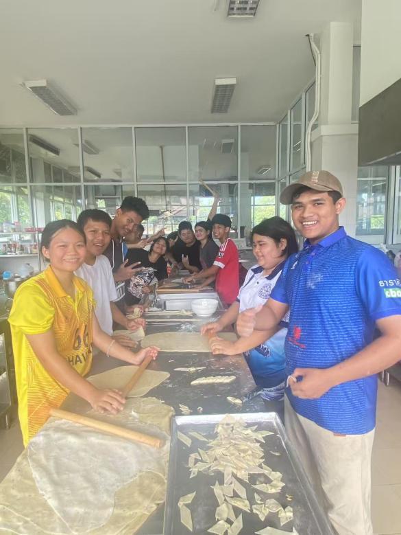 青岛酒店管理职业技术学院：泰国苏梅岛，播下鲁菜的种子