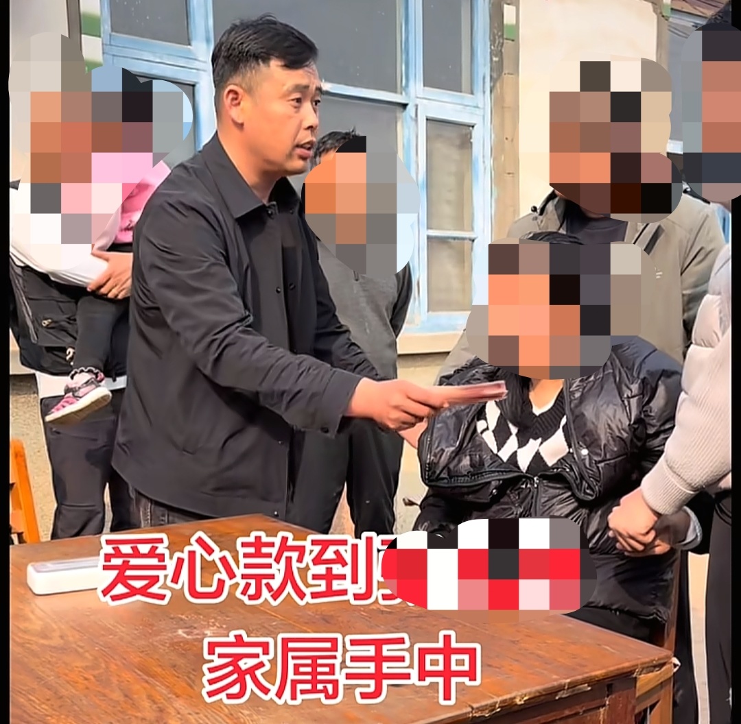 （卡车小伟短视频账号截图）