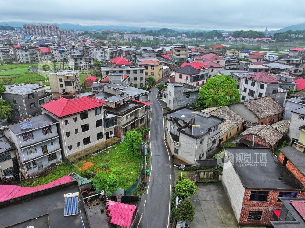 江西芦溪：四好农村路助力乡村振兴（图）