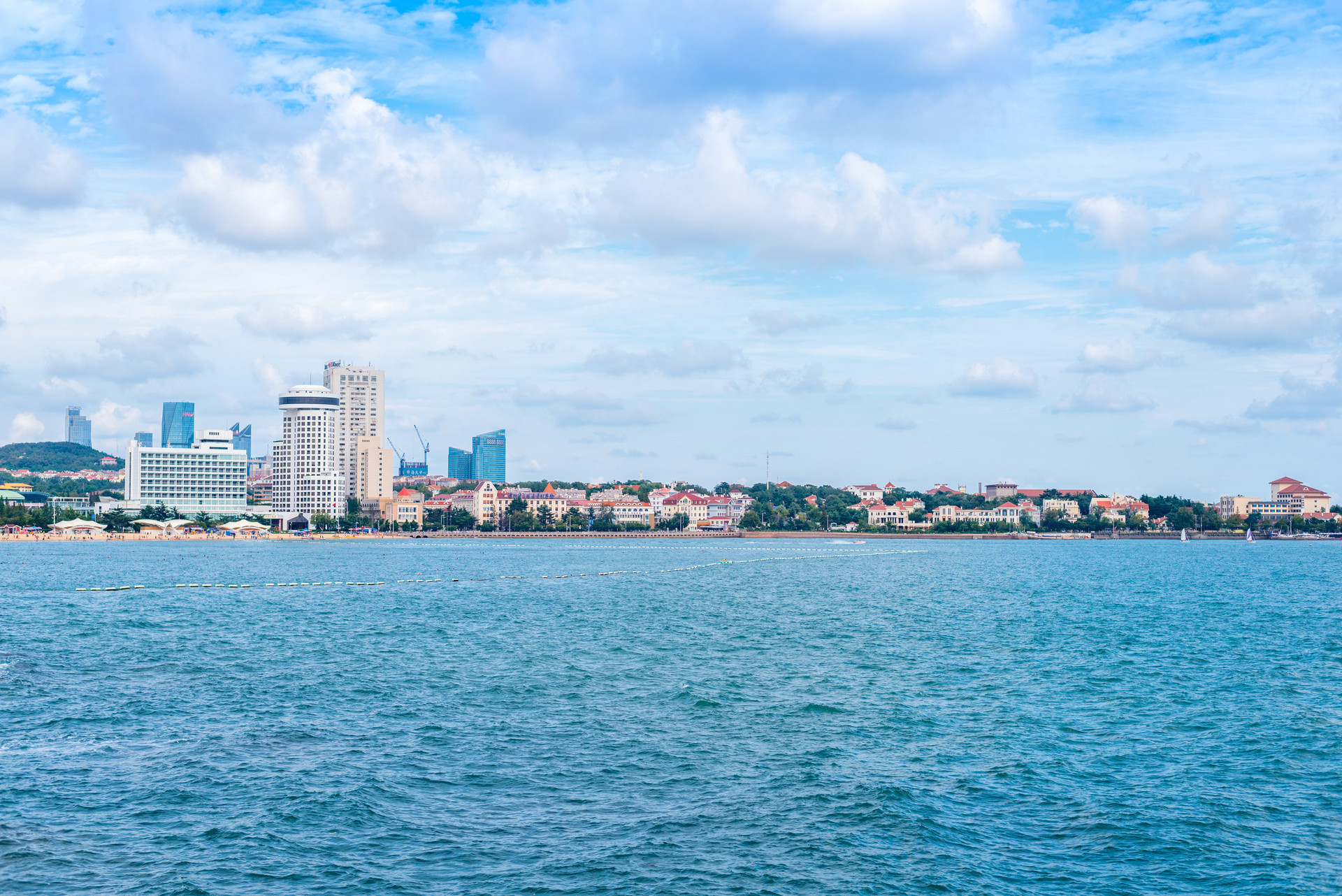 “联动+互动” 青岛趟出路域环境整治“新路子”