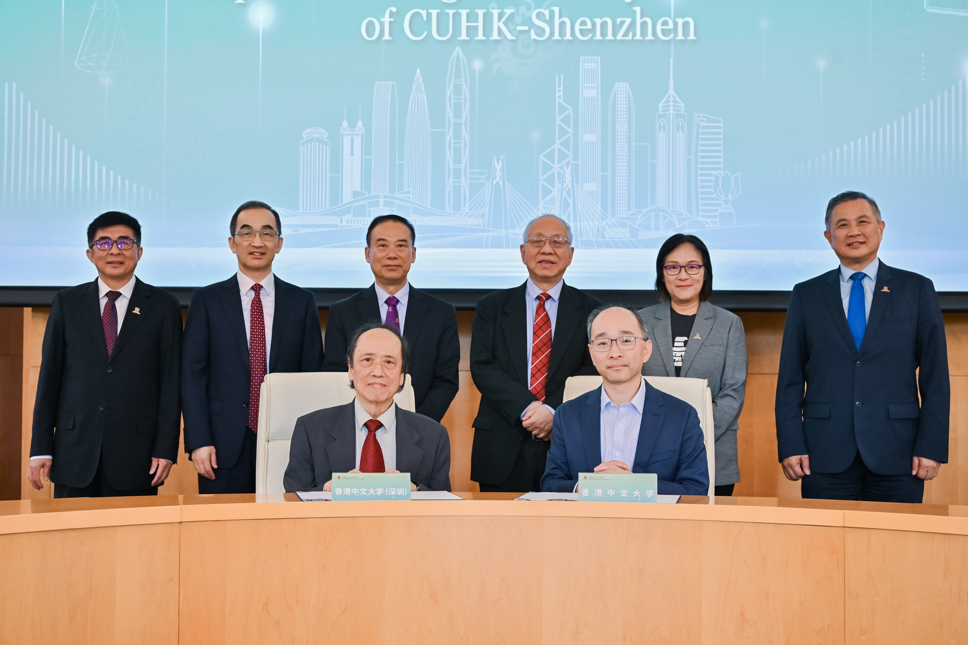 两校代表签署关于丘成桐班的合作备忘录