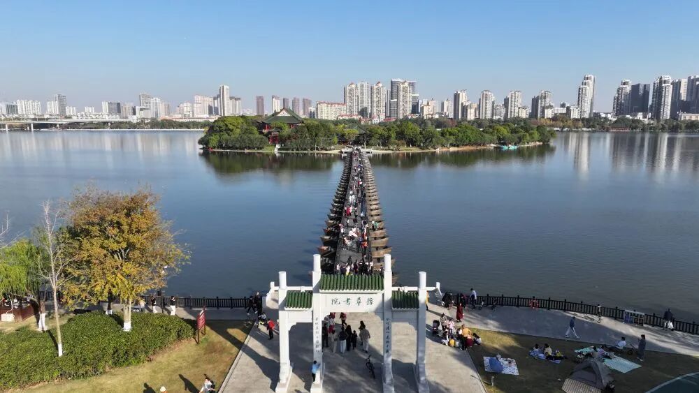 航拍镜头下的南昌豫章书院。新华社发（马悦 摄）