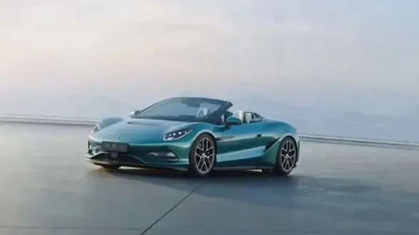 比亚迪腾势Z超跑全球首秀：零百加速2秒内，7月全球上市