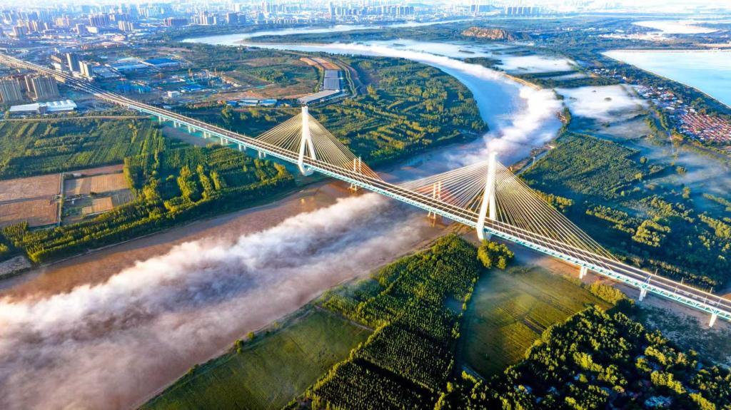 济南起步区黄河沿岸景色。新华社发