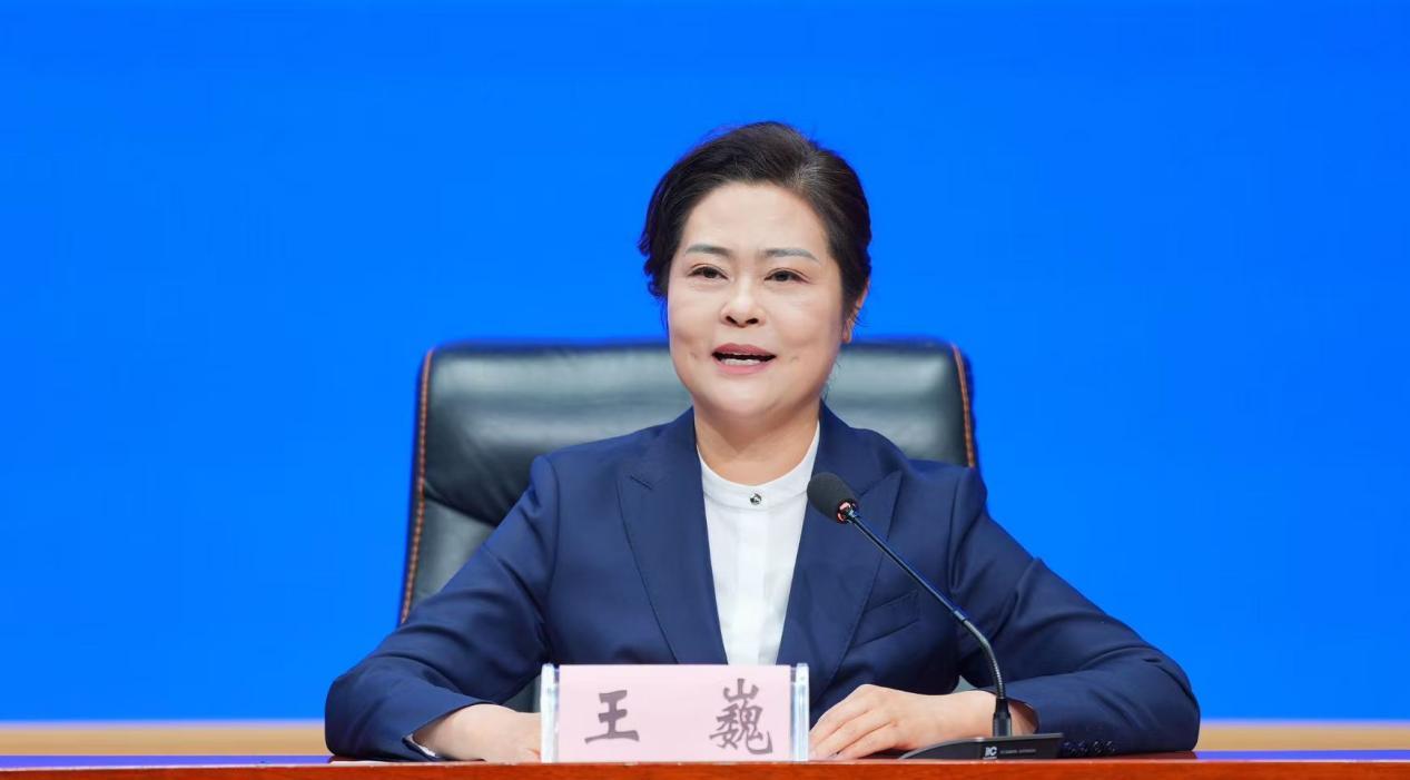 伊春市文化广电和旅游局局长 王巍