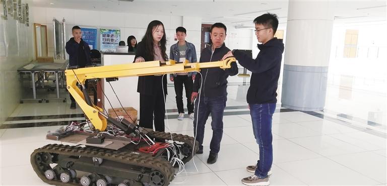 兰州交大自主研发的隧道智能监理机器人