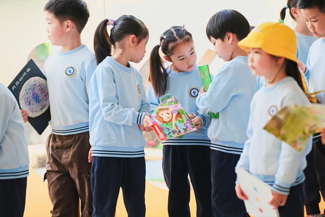 “童书漂流”活动