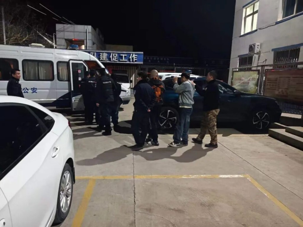 涉赌人员被抓获