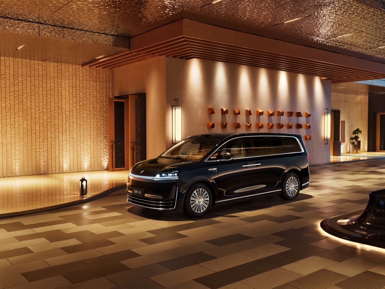 智界V9首发全维包裹安全气囊，告别舒适与安全二选一