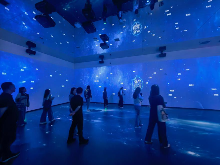 池盐孕古邑 戏台映河东