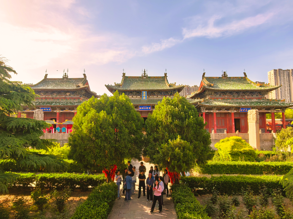 池盐孕古邑 戏台映河东