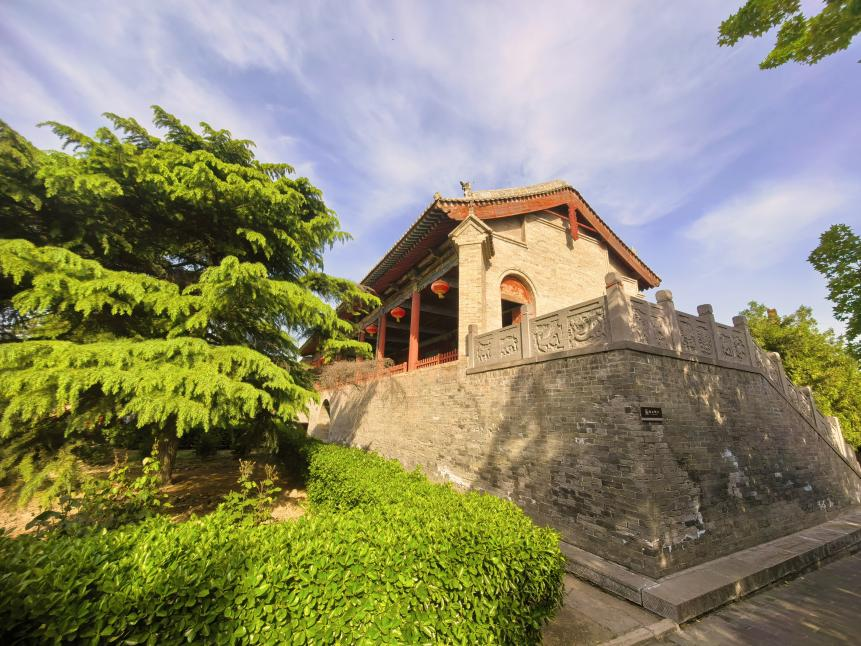 池盐孕古邑 戏台映河东