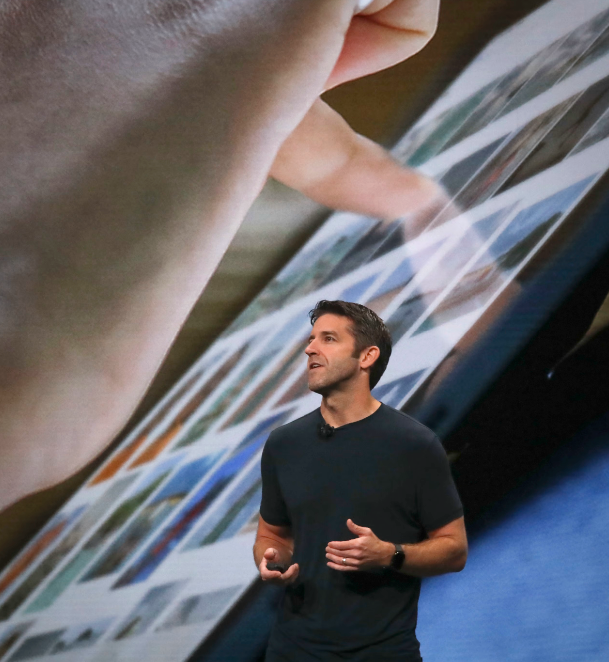 揭秘苹果新CEO的上位之路:一个老好人如何走到权力顶峰?