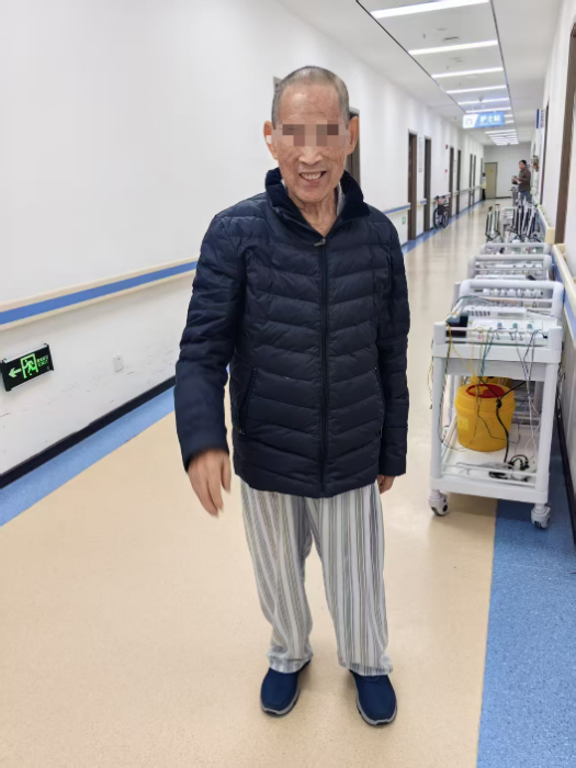 图2 术后转至普通病房恢复良好