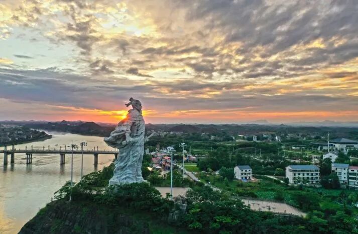 铅山辛弃疾雕像。新华社发（丁铭华 摄）