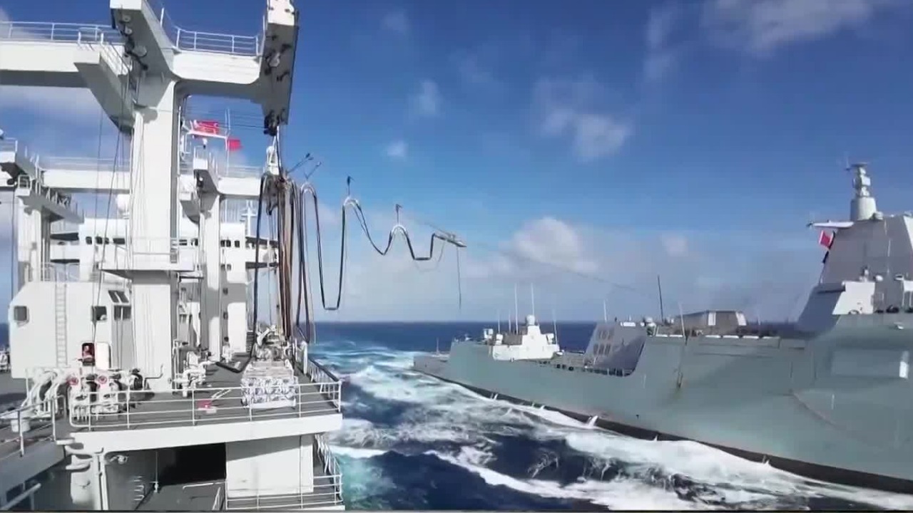 中国建6万吨超大型补给舰，支撑航母战斗群远海作战，未来将服务004号