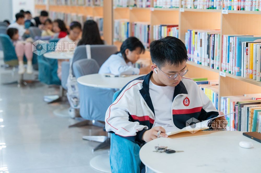 江西金溪：全民阅读书香浓（图）