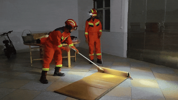 吓人！赣州多地蛇出没 信丰一居民家中惊现3米眼镜王蛇