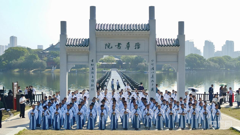 豫章书院作为2025南昌十大民生实事项目引人关注。
