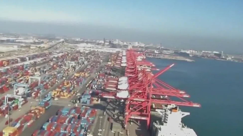 特朗普承认美国需退还1590亿非法征税，抱怨判决不写“不用还钱”