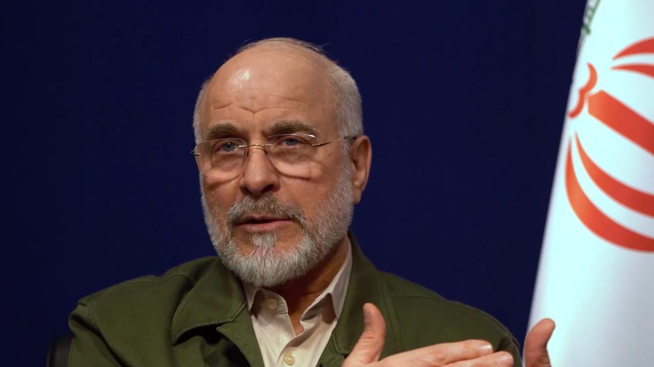 伊朗议长:我在谈判时警告美国,扫雷舰动一点就会被攻击,他们要求给15分钟掉头