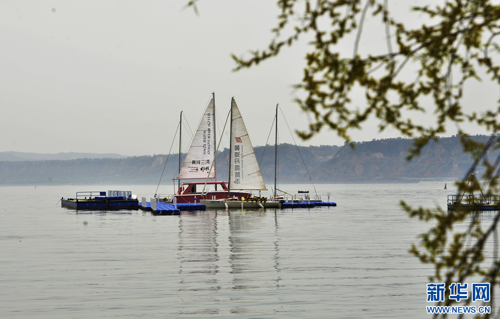 置身烟雨中，尽享静谧山水时光。新华网发（吕亚龙　摄）