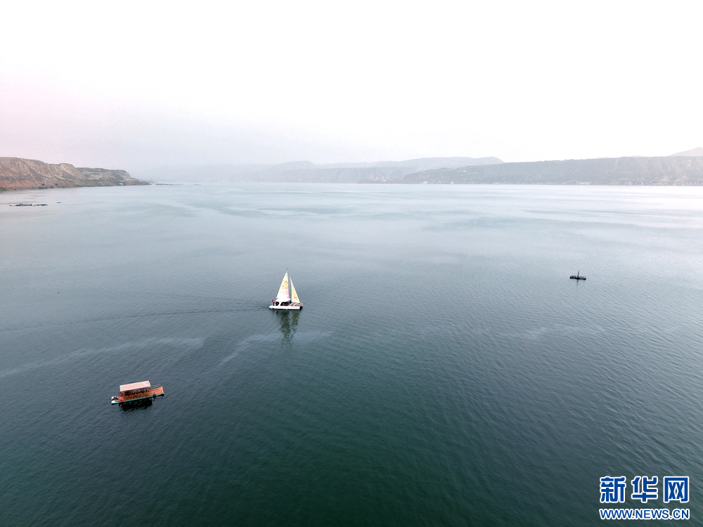 碧水青山入画来　新华网发（王生元　摄）