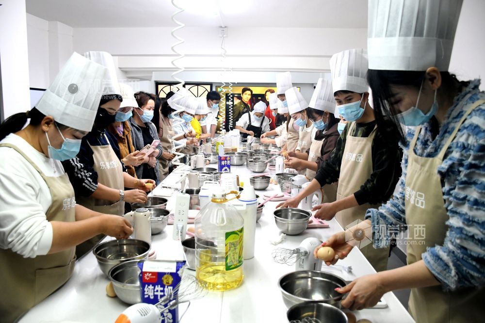 江西南丰：烘焙培训助就业（图）