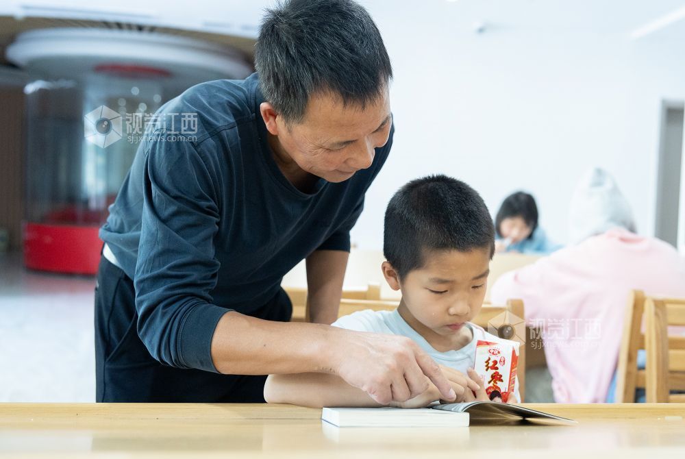 江西金溪：全民阅读书香浓（图）