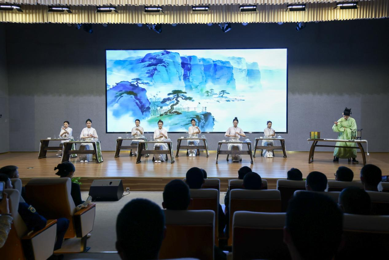 云龙启卷，满城书香嘉年华