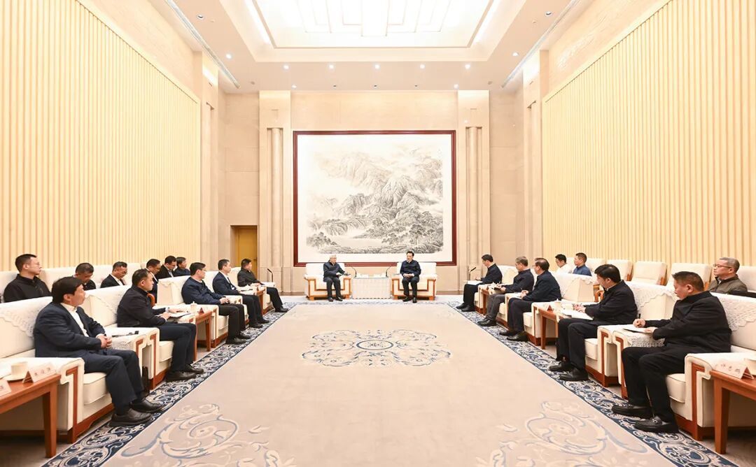 4月22日下午，市委书记袁家军会见中国科学院院长、党组书记侯建国一行。苏思 摄