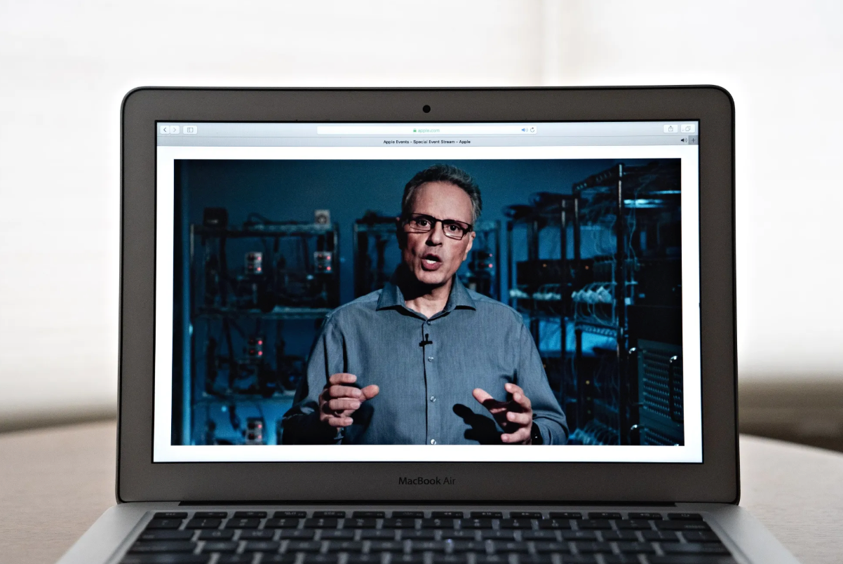 斯鲁吉出任首席硬件官