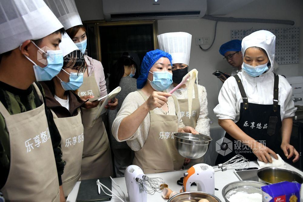 江西南丰：烘焙培训助就业（图）